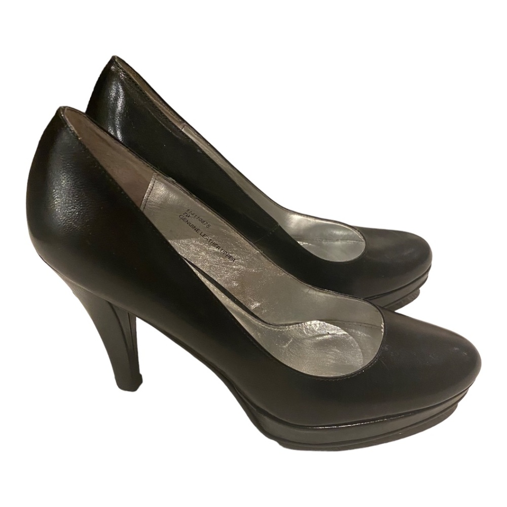 Greenwich village black leather platform retro style heels. Sz 7